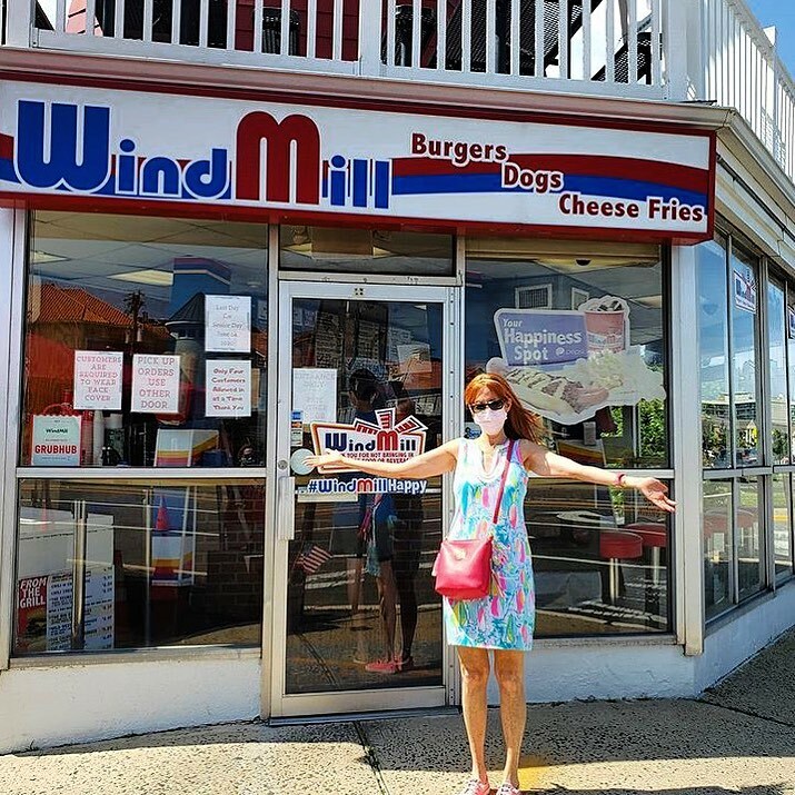 WindMillHotDogs's tweet photo. @mec13nj said โstill the sameโ and we agree! Enjoy the taste of summer at @windmillhotdogs!
.
.
#windmillhappy #windmillhotdogs https://t.co/SAidHHq7LC https://t.co/pzvLzVb473