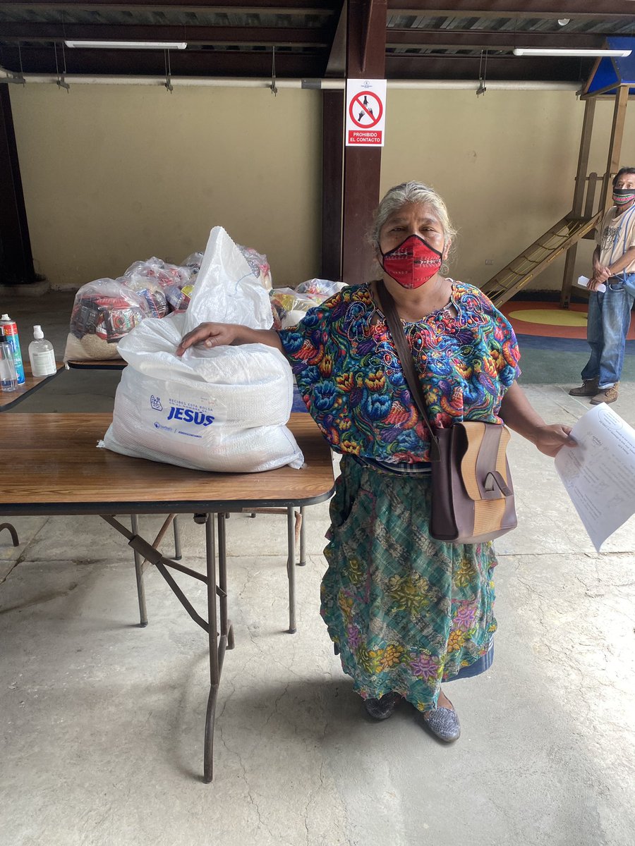 RonyD_Madrid's tweet photo. Damos gracias a Dios porque a través del ministerio  “Amparemos a la viuda y al Huérfano” iglesia Vida Real. TV sigue adelante con el proyecto Pro 5k. Replicar el milagro de la alimentación de los cinco mil una vez al mes por un año. Gracias Jesús. https://t.co/t07mj6qDiY