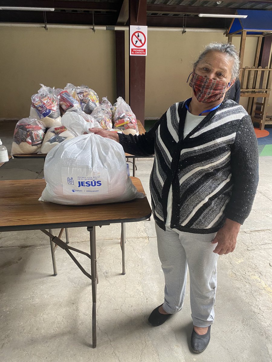 RonyD_Madrid's tweet photo. Damos gracias a Dios porque a través del ministerio  “Amparemos a la viuda y al Huérfano” iglesia Vida Real. TV sigue adelante con el proyecto Pro 5k. Replicar el milagro de la alimentación de los cinco mil una vez al mes por un año. Gracias Jesús. https://t.co/t07mj6qDiY