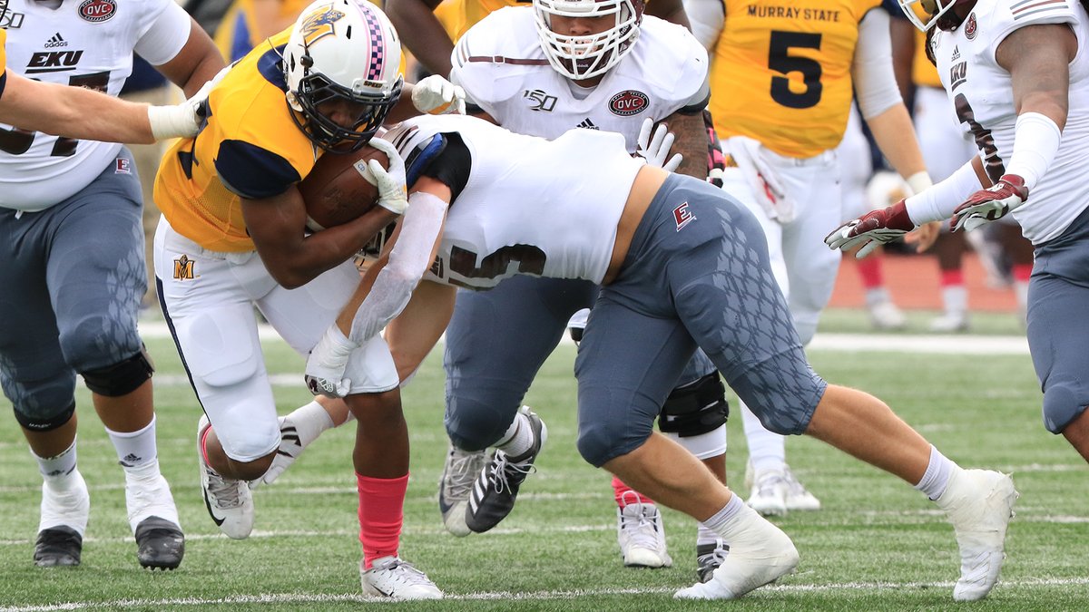 EKUFootball's tweet photo. 👏
RB Alonzo Booth, OL Graham Ashkettle &amp; OL Tucker Schroeder were 1st team selections.  LB Steven Crowder, DB Josh Hayes &amp; KR Quentin Pringle picked up 2nd team honors.  WR Keyion Dixon, OL Jackson Bardall &amp; LS Thomas Bowling were 3rd team honorees.
📰 - https://t.co/Q5djZDnWAI https://t.co/ruTFRYqSuS