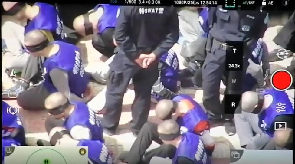 Arkadaşlar!
Doğu Türkistan'daki Müslüman Türkler toplama kamplarına doldurulurken herkes sussa da biz susmamalıyız. Doğu Türkistan'daki Müslüman Türkler için SES VER TÜRKİYE!