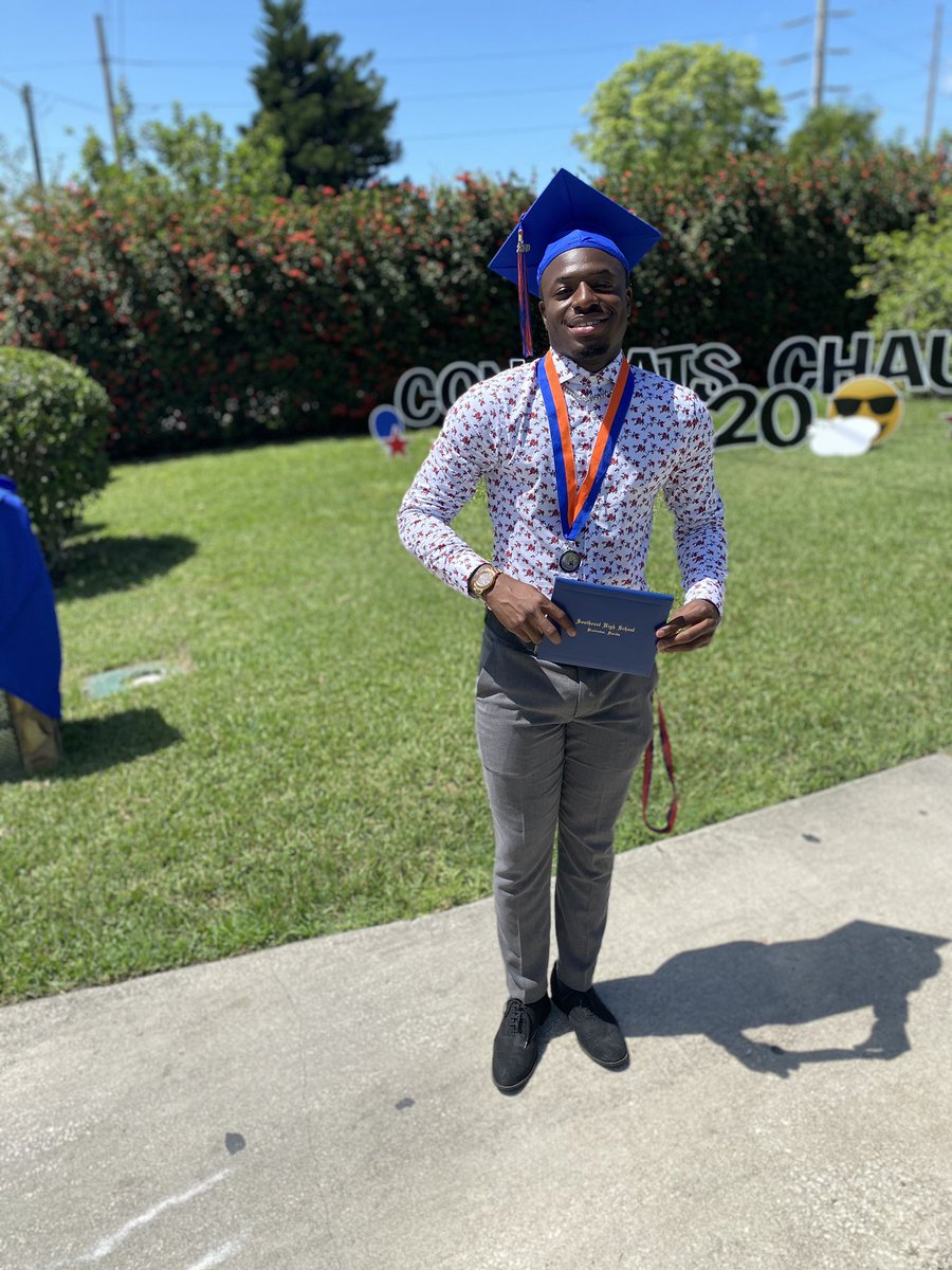 PetitfrereRyan's tweet photo. On step closer to my ultimate🎉🎊💯💪🏾 https://t.co/AyKeduMWra