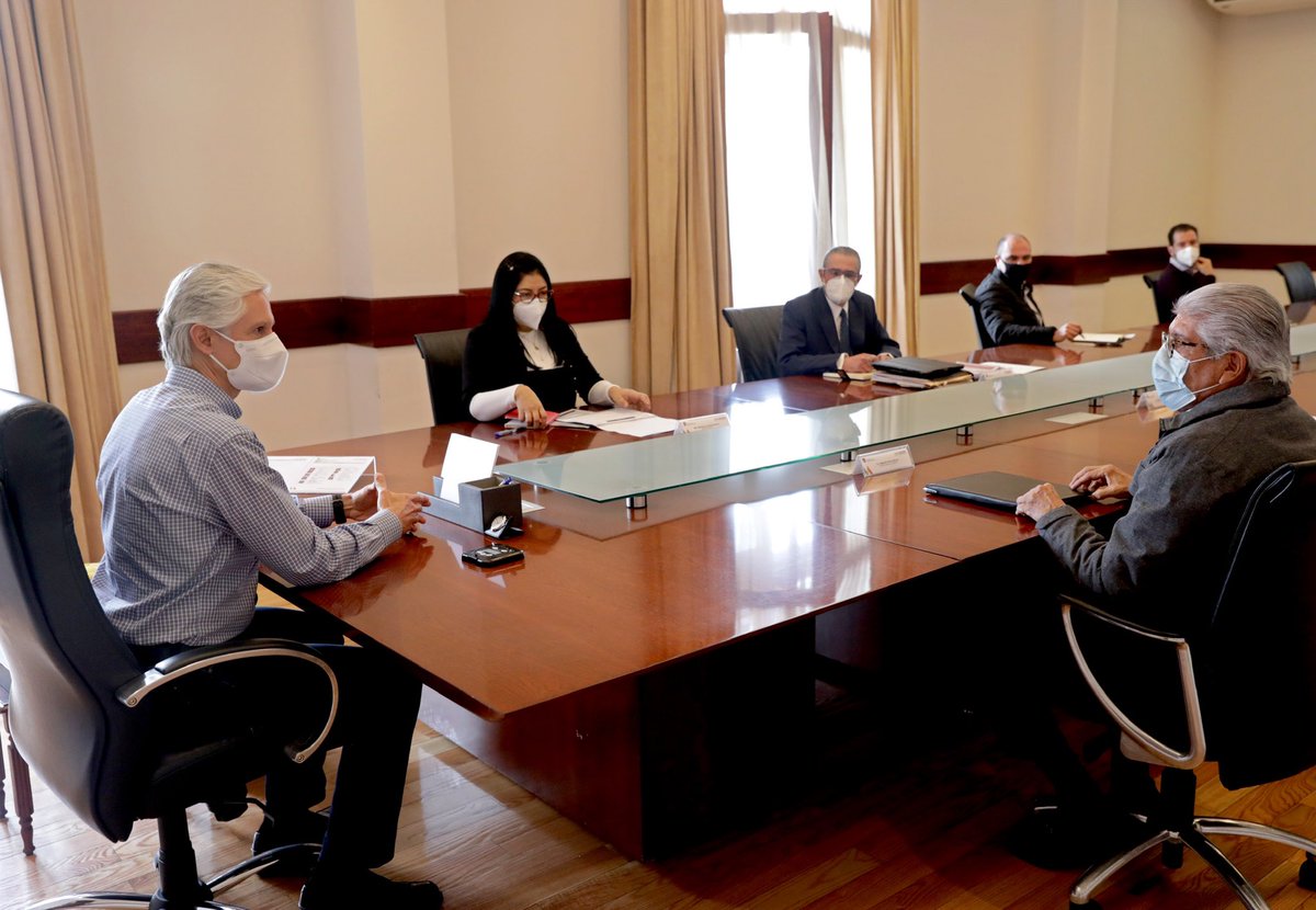 alfredodelmazo's tweet photo. Con el Gabinete de Seguridad del @Edomex hacemos un diagnóstico de la estrategia que llevamos a cabo para darle mayor tranquilidad a las familias mexiquenses. https://t.co/zSYUiWuB1k