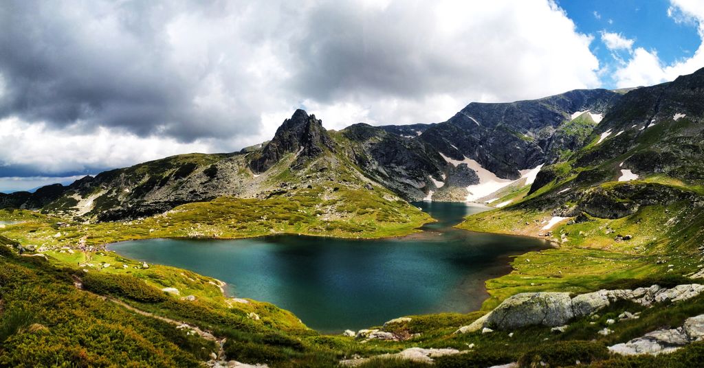 The Seven Rila Lakes are mountainous glacial lakes in Bulgaria. Quite a spot for photographers! Photo credit: Aleksandra A