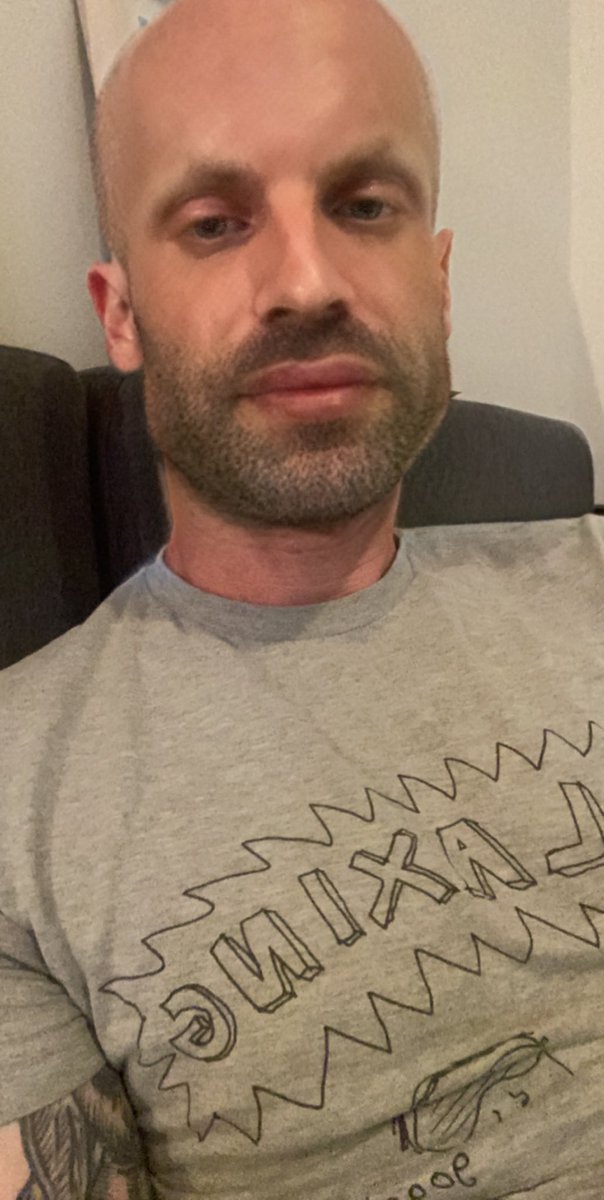 katya_zamo's tweet photo. 5G tricked my son onto a secret vaccine list and now he’s the treasurer of the gay autistic branch of the Utah Illuminati I’m Derek his uncle Tim’s friend from school what’s everyone up to today? https://t.co/EZXKN2yhXw