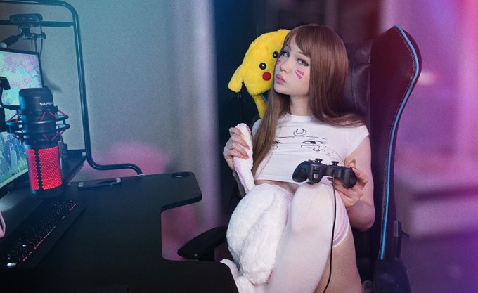 Watch Blondelashes19's leaked NSFW photo on TwXstars