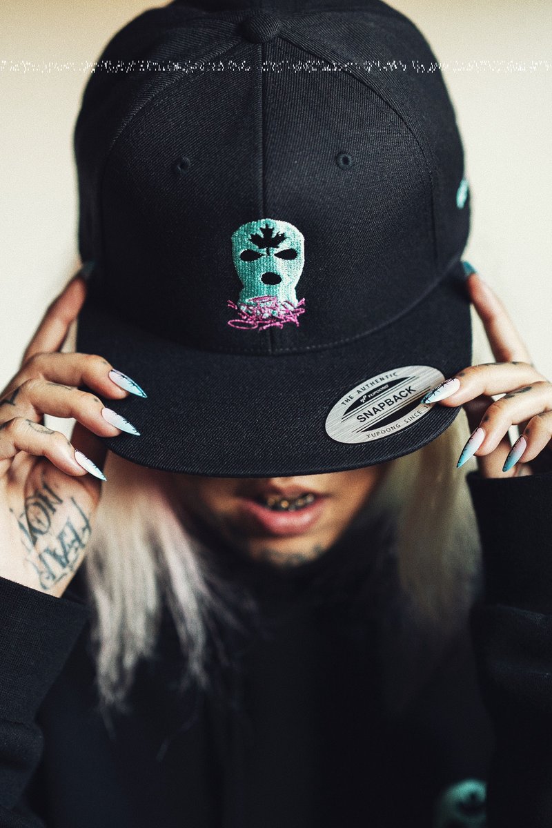 stompdown's tweet photo. We still have a little stock left from the YASVO x SDK release last week. Select sizes are available at https://t.co/ar5KE20uCz. Shipping is free in Canada and the USA and every order includes a free limited edition sticker pack. ✌ #YASVO #SDK #EPHIN https://t.co/4kJXaNCRae