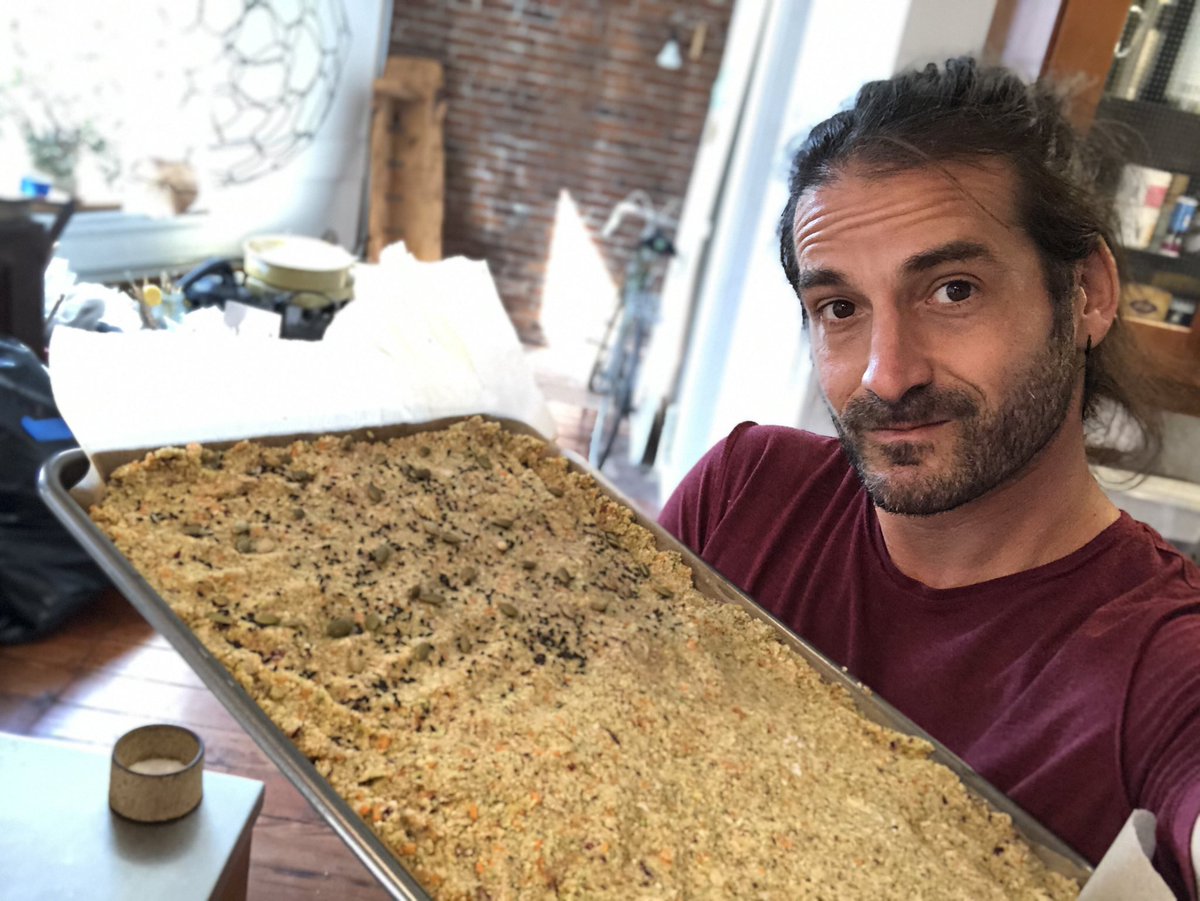 adamezra's tweet photo. veggie flatbread day. cauliflower, broccoli, carrots, onions, almond flour, eggs and a lil seasoning. bake at 400 for 20 min.
#unskilledlabor
#majorpoints https://t.co/BtA3rdpiaZ