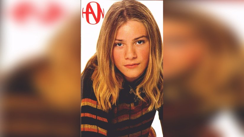 oscaritocomuniK's tweet photo. Otro crush que tuve en los años 90 era la vocalista de Hanson.  Luego supe que era hombre. 😪

Fueron varias tardes desperdiciadas en el baño.

#MMMbop #wheresisthelove #isnotenough #TaylorHanson #iwillcometoyou https://t.co/DYrWAWPM3n