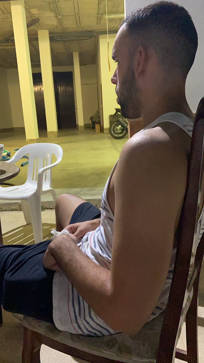 davidbroldan's tweet photo. @CantiNole8 Cuando nadie te hace caso 👇🏼@CantiNole8 https://t.co/e94sUYv7D6
