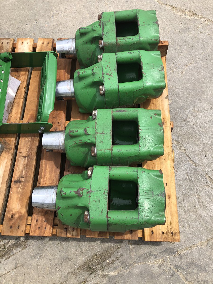 John Deere Sprayer lift kit for sale! 
Fits 4830 &amp; 4730
5yr old asking $6500 
Located near Listowel Dm me for more details                 Retweets appreciated