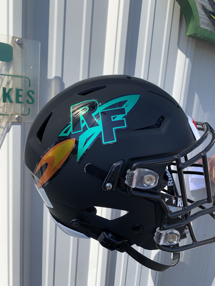 RFVarsityFB's tweet photo. Excited about the new team decals! Center stripe is for the athletes who made 90% attendance in weightroom or out for another sport. https://t.co/IDQ9HI202F