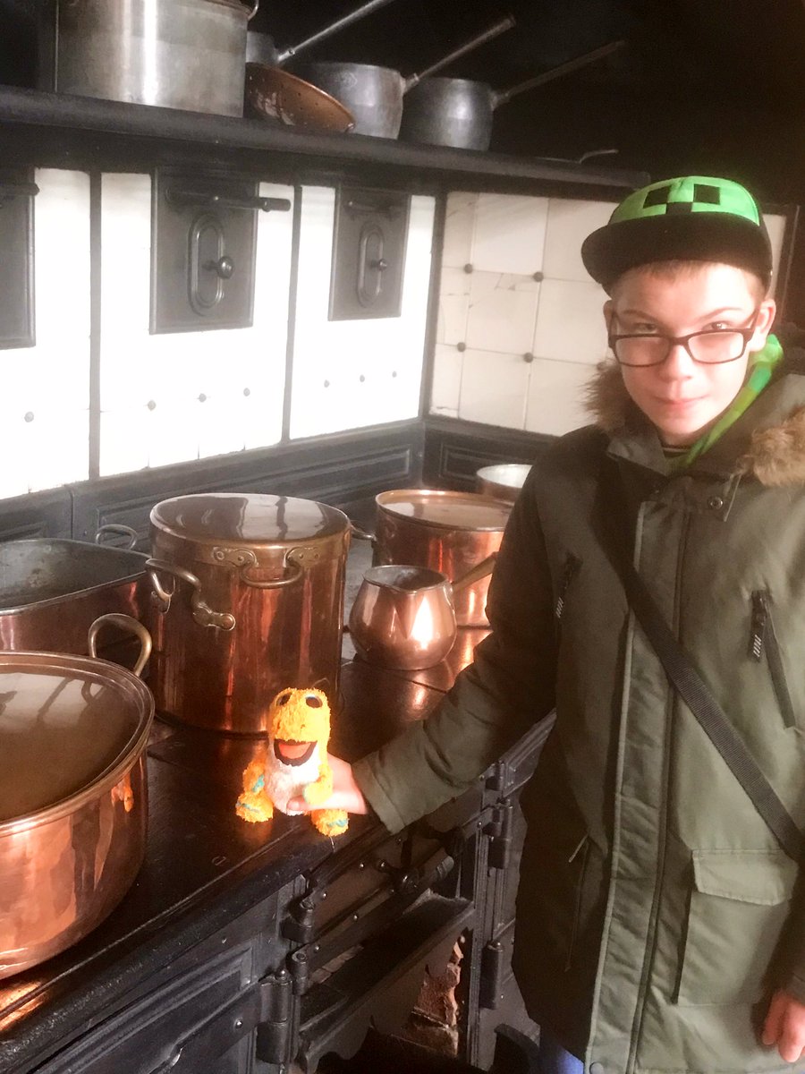 JoyceM0ofm's tweet photo. #Spike from @MaidstoneMuseum took JJ for his first post-lockdown trip out today to see #MrsCrocombe’s kitchen #AudleyEndHse @EnglishHeritage. Great welcome, good COVID safety, and a real pleasure to stroll round even on a wet day 👏👏 https://t.co/ncSeMTLLLE