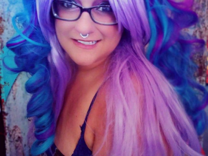 I'm online right now on skyprivate (live skype show). my private profile:  Please RT. thanks! #camgirl<a href="/tag/camgirl"class="tags"><span>#camgirl</span></a>