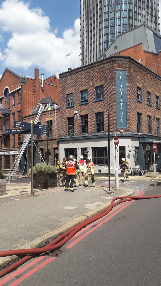 LondonFire's tweet photo. Firefighters are reminding restaurant owners to make sure extraction systems are cleaned regularly to reduce the risk of ducting fires after a pub fire in #Southwark. Part of the extraction system from the first floor to the roof was damaged https://t.co/uODXcskTYM https://t.co/8oM0TSztbv