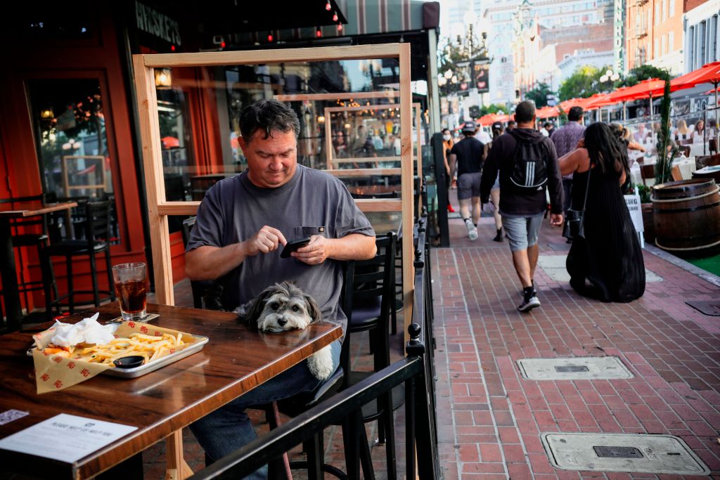 Generation X –– people in their 40s and early 50s, will also be fine. Yes, they’re currently caring simultaneously for elderly parents and vulnerable children, but that aside, Xers had a fair shot at building their careers in the booming 90s  https://trib.al/QaFKxfu&nbsp;