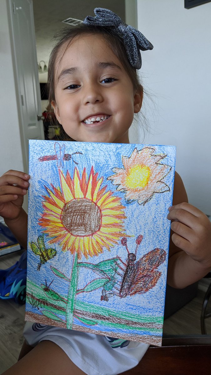 MistaB10's tweet image. She's ready for some virtual art classes! 😁 @AliceCB32 @SamHoustonEl @GalenaParkISD #firstgrader  #virtuallearning #distancelearning