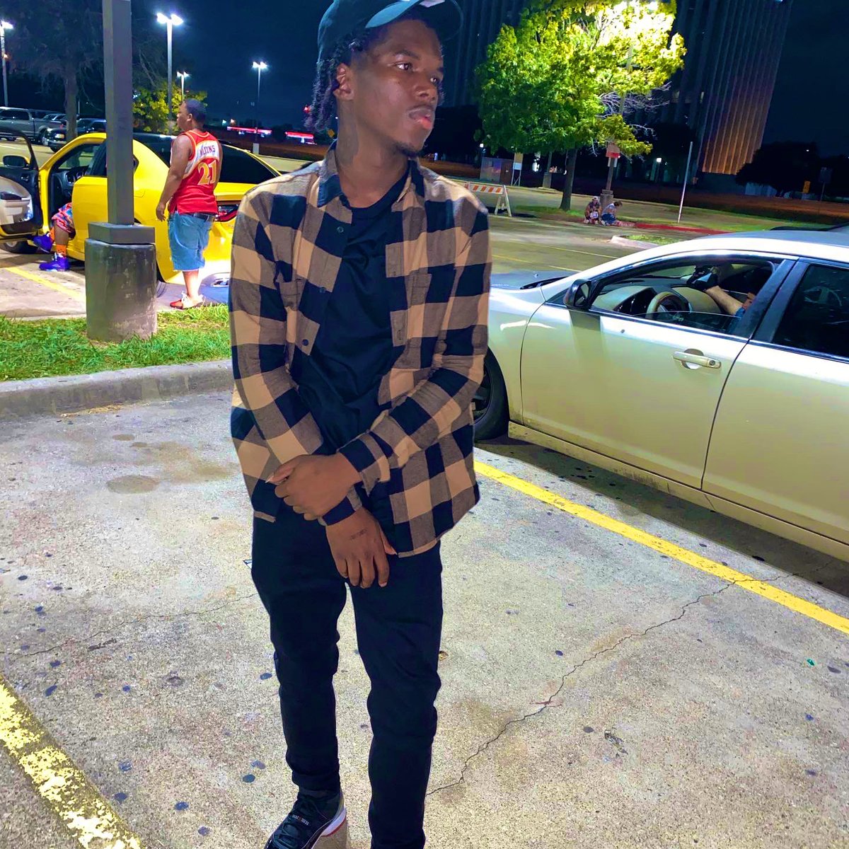LoadyGangNic's tweet photo. I went thru the same shit with my daddy ain trippin ๐คท๐ฝโโ๏ธ, he told me they coming for what i got but Nigga listen๐๐พ#Loady ๐ค๐ https://t.co/uFd6XyywJi