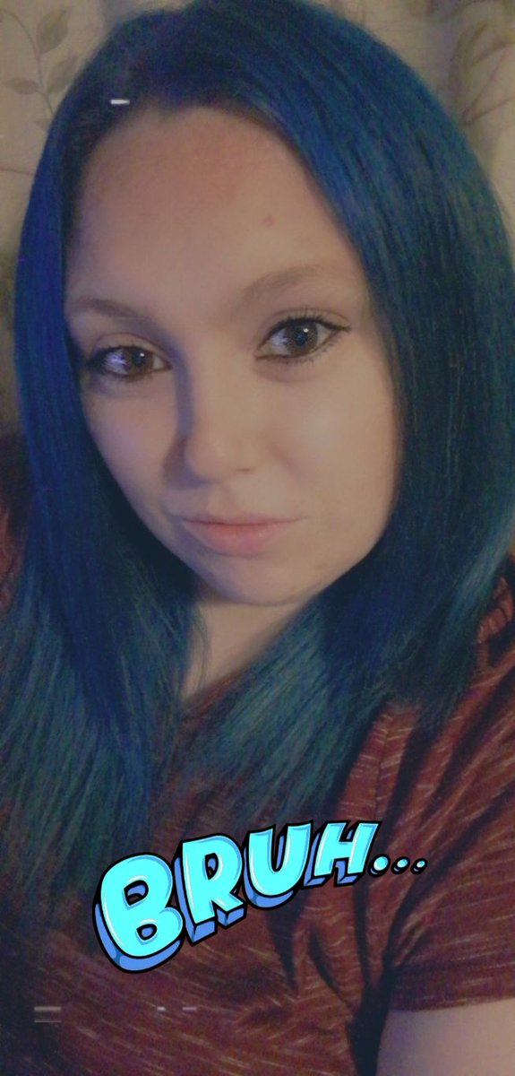 Tealayaaa's tweet photo. Put #eye make up on for the first time in a very long time im #beginning to #feel me again also so in love with my #hair! #mondaythoughts #blue #screwdepression https://t.co/A2W51eEvcH