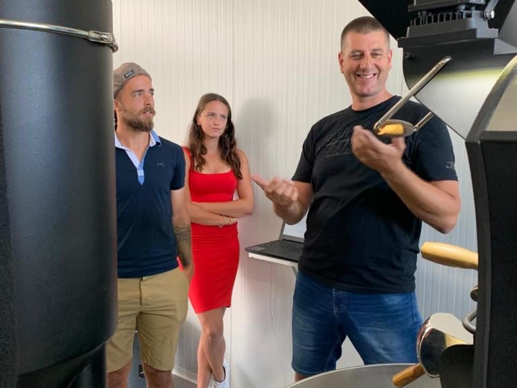 KuzmovaViktoria's tweet photo. Enjoy great @ebenicaccoffee 🇸🇰
Together with #FilipPolasek & @AndrejMartinSVK 🎾
#Coffee
@lottosport
@yonex_com
#starsforstars #starsforstarsteam #STARSforSTARSSlovakia #Slovakia https://t.co/ALtRWtKIzI