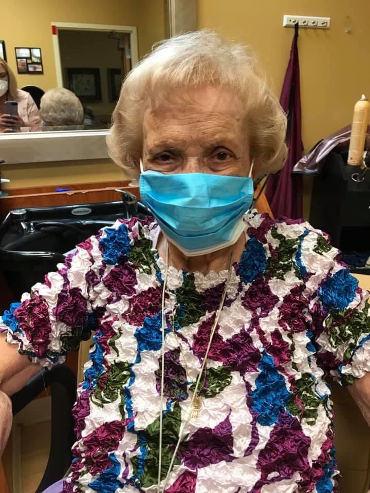DanburyLiving's tweet photo. #GorgeousGrandmaDay at #DanburySeniorLiving #Wooster ๐๐ต๐ผโค๏ธ Danbury LOVES ALL our #GorgeousGrandmas across #Ohio
#danburycares #inthistogetherohio #danburydifference #seniorcare #woosterohio #woosteroh #northeastohio #seniorliving #lifeinohio #waynecountyohio #ohiojobs https://t.co/cwTwhhobz1