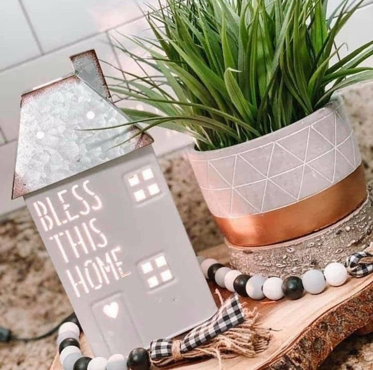 jomie87's tweet photo. Our August warmer Bless This Home and scent Aloe Vera &amp; Ivy of the month. Will be available the whole month of August while supplies lasts. ￼￼ https://t.co/7ePR1TGfRe