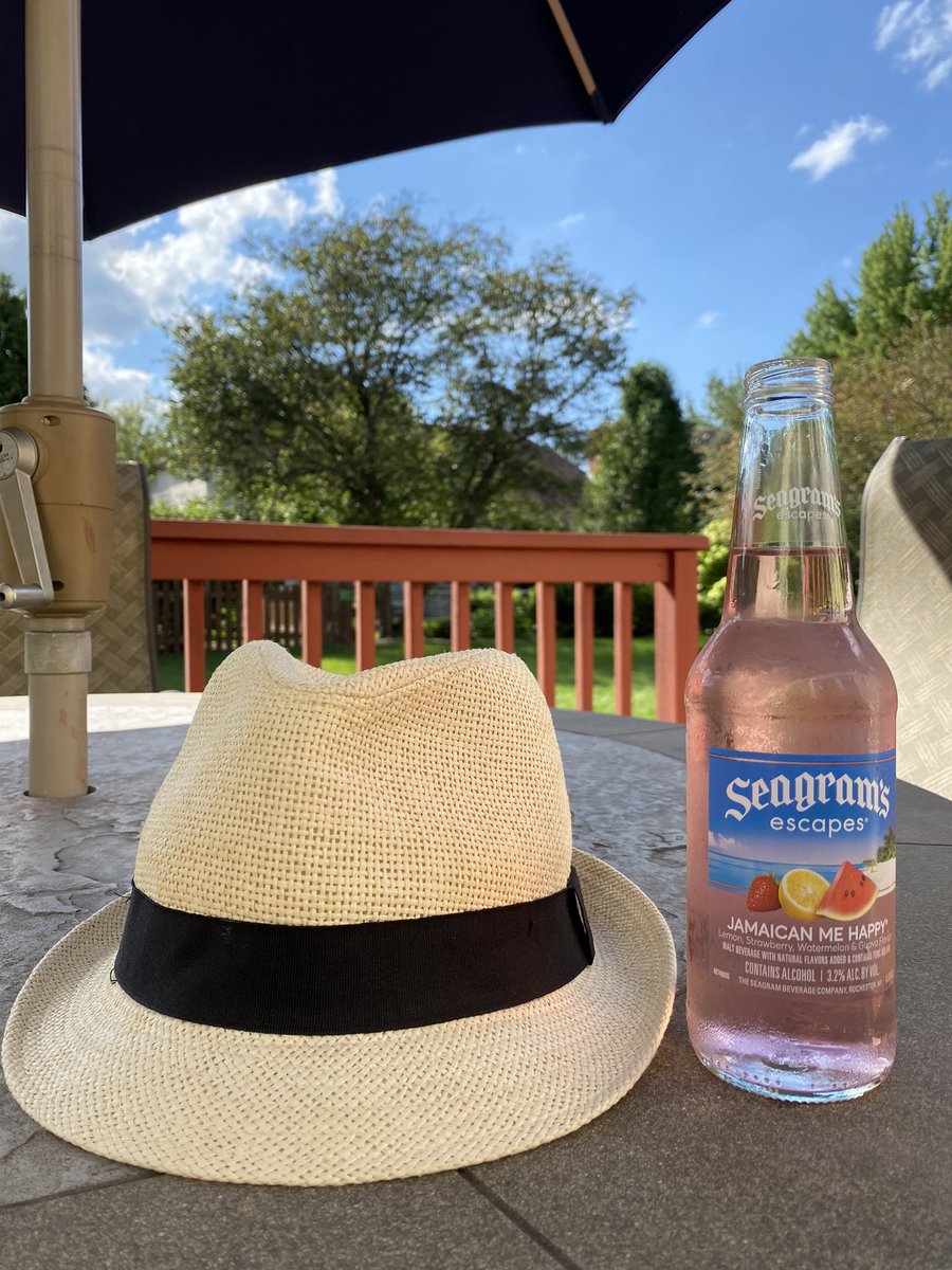 DPJF18's tweet photo. Sitting outside enjoying a Jamaican me happy 😃 https://t.co/TxYcSzU6WY