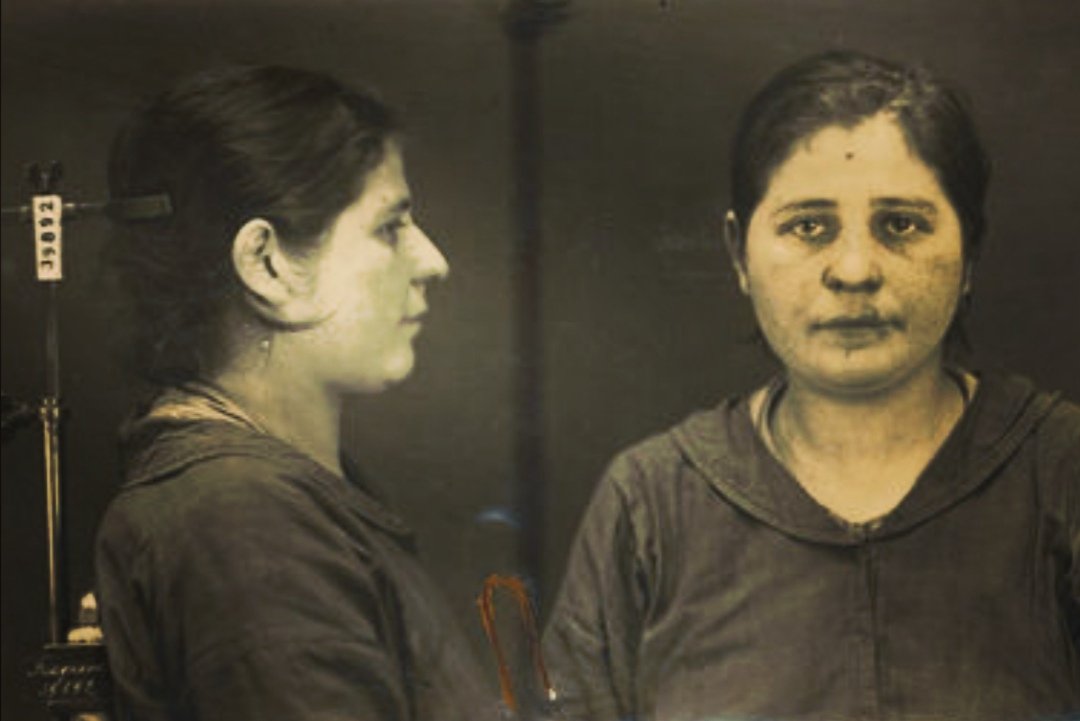 ferstl_roman's tweet photo. #OTD 27 July 1898 | #Polish Jewish woman Cyrila Nováková (nee Veinbergrova) was born in #Lublin to Mošik and Chaja. She lived in #Prague, #Deštná, #Vimperk... A female vagrant. She was imprisoned in #Theresienstadt on 30 November 1941 and deported to #Riga on 9 January 1942. 💔🕯️ https://t.co/ZD8xkohTX6