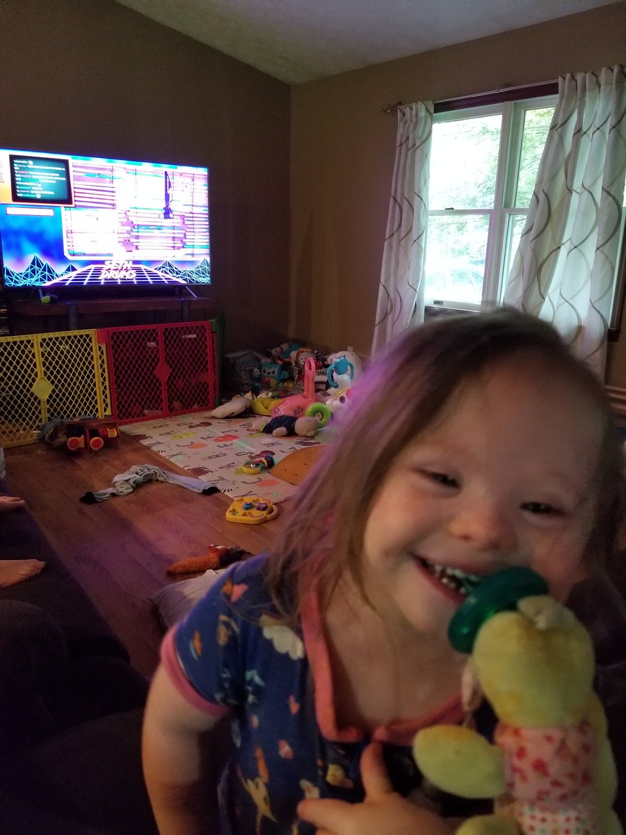 JoshMcGruff's tweet photo. .@ClaraMcGruff loves watching @imSethDrums stream.

She's drawn in by the music and energy 😊 https://t.co/2BiamUJRQU