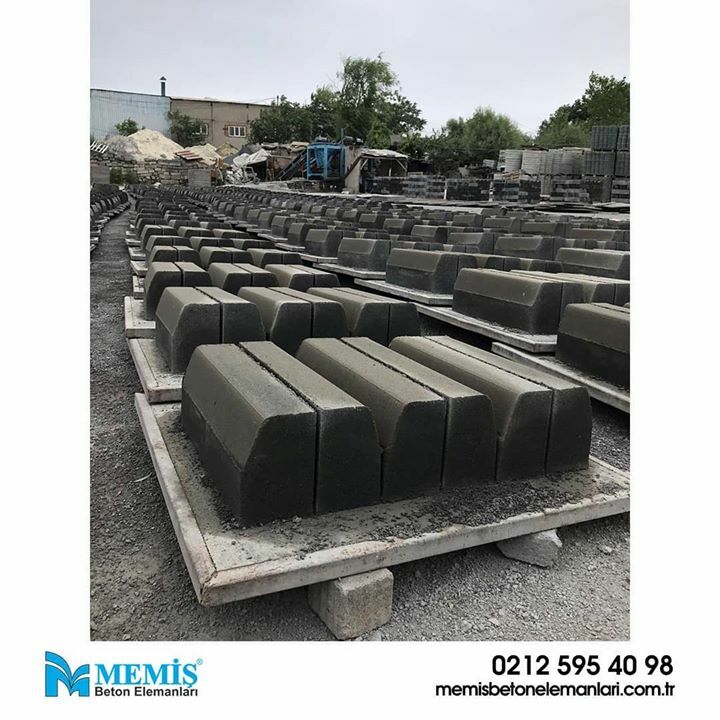 Dayanıklı, yüksek yapısı ve kalitesiyle, alternatifsiz, pürüzsüz yüzeyler oluşturma özelliği ile yol kaldırımlarının, otoparkların tamamlayıcı ürünü olan yol bordürü, sade tasarımı ve kullanışlı yapısı ile biliniyor.

Stoklu ürünlerimiz hakkında detaylı bilgi almak ve bizler…