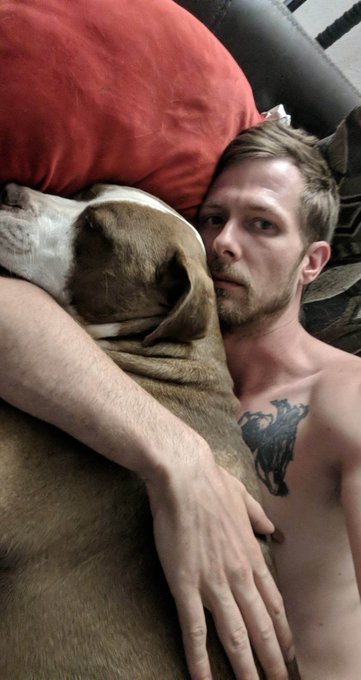 Best cuddle buddy ever! ❤️❤️❤️ https://t.co/UiARdhf7Tu