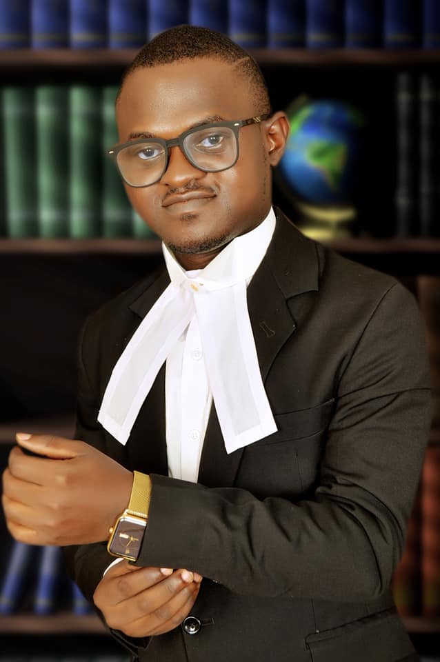mybarfinalstes1's tweet photo. #DearAspiranttotheBar, in this episode of #MyBarFinalsTestimony, we catch up with Akorede Samuel Omotayo.

#thread #nigerianlawyers #redscroll #barfinals #lawstudent #foreignstudent https://t.co/fegSE9pDXn