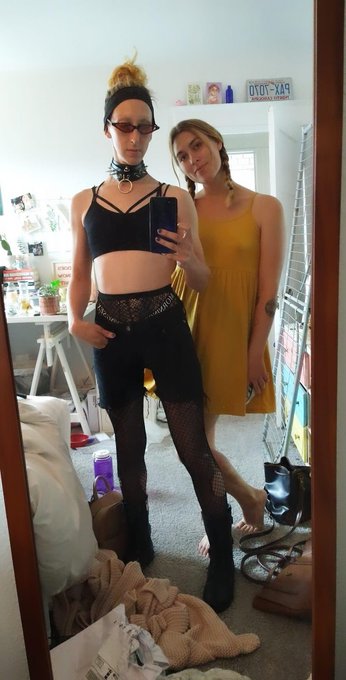 Watch sky 🎀🏳️‍⚧️'s leaked NSFW photo on TwXstars