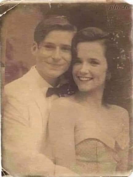 TechJedi1's tweet photo. Please Help! 
I found this picture outside of COSTCO.  On the back it reads, “Mom and Dad, 1955”.  I would love to return it to its owner. It looks like an old and precious photo. Maybe if we all share it, we can find the owner. ❤️ https://t.co/g3iq61jktF