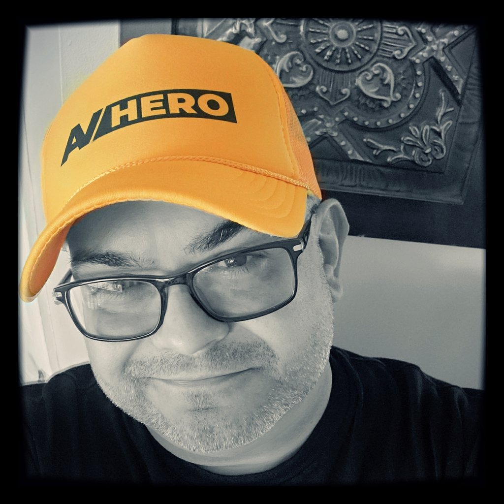 chris_neto's tweet photo. #AVTweeps working that #GigLife check out @avherohq. Thanks #AVHERO for the hat! #AVselfie #SWAG #ProAV #eventprofs https://t.co/N9u3bH1pIk