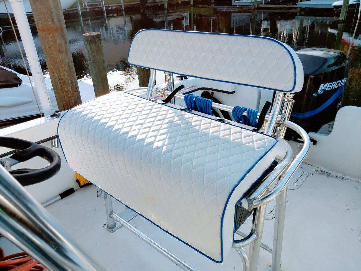 keystonoutdoor's tweet photo. Now THAT'S a captain's chair! Great work by Auto Styles in Oldsmar, FL! Ask  your Keyston rep how to get this look with #KeystonOutdoor marine vinyl today!
•
•
•
#boatrestoration #boatupholstery #vinylseating #waterproof #weatherproof https://t.co/k2KUiAIY40