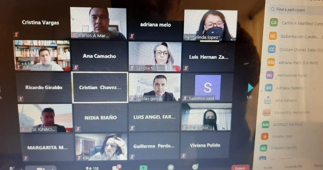 AmbienteCund's tweet image. Hoy, ante el Consejo Departamental de Política Social #CODEPS y con la participación de nuestro Gobernador @nicolasgarciab se sustentaron ocho #PolíticasPúblicas para el departamento. Reconocimiento especial para la política pública de #EducaciónAmbiental 🍀y #CambioClimático 🌈