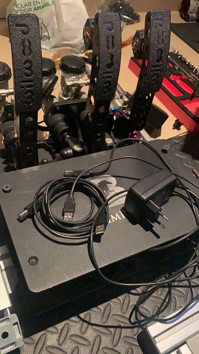 Adiós con la manita, esperando q lleguen los nuevos 😃