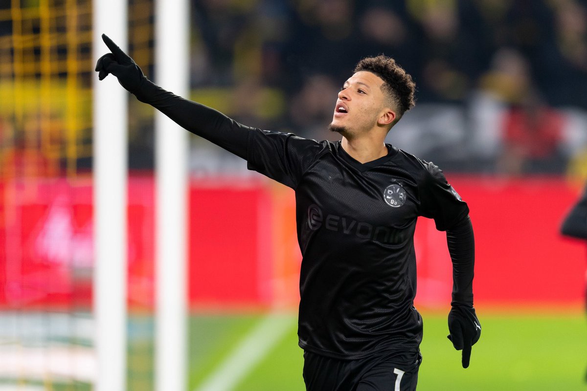 WeArePLeague's tweet photo. • Manchester United 

O clube quer contratar Jadon Sancho após confirmar seu lugar na Champions League 2020/21

Uma 1a proposta de £98M foi rejeitada pelo Dortmund que aguarda uma nova investida dos Red Devils e já estão em busca de um substituto para o jogador.

@mufcbr

#WAPL https://t.co/OLlbw44Ae9