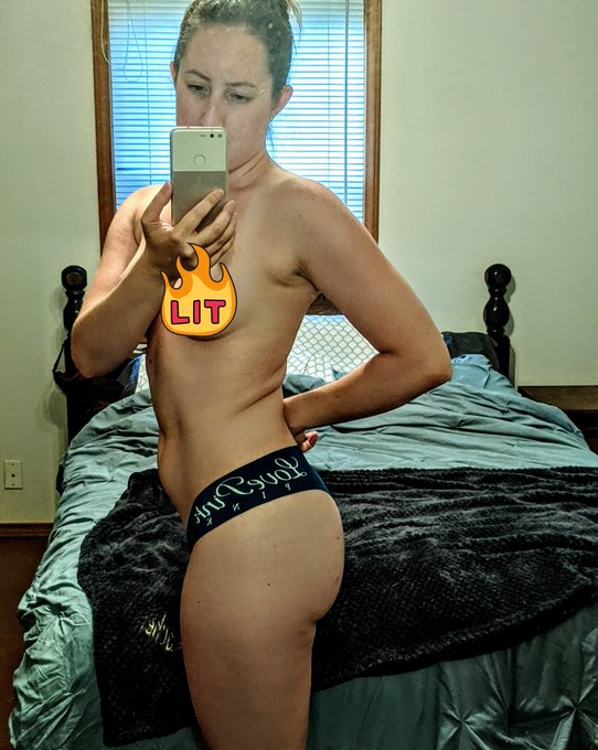 Subscribe to my https://t.co/DZOM2ChfmM  to find more revealing photos!! https://t.co/lu7Po53Bq3<a href="/tag/cammodel"class="tags"><span>#cammodel</span></a><a href="/tag/camgirl"class="tags"><span>#camgirl</span></a><a href="/tag/of"class="tags"><span>#of</span></a><a href="/tag/mfc"class="tags"><span>#mfc</span></a><a href="/tag/onlyfans"class="tags"><span>#onlyfans</span></a>