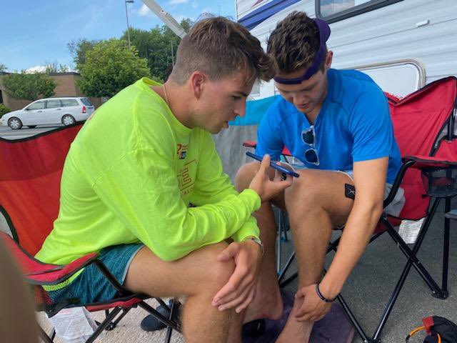 UMassBeacons's tweet photo. The @MenBlades are over 1/3 of the way there. They made it from Poughkeepsie, NY to Honesdale, PA (north of Scranton) today and had a chance to talk to the @BostonGlobe today @NHLdotcom @NHLPA @NESN @UMass @UMassBoston #beaconstrong @NCAADIII https://t.co/nfmRuUibAQ