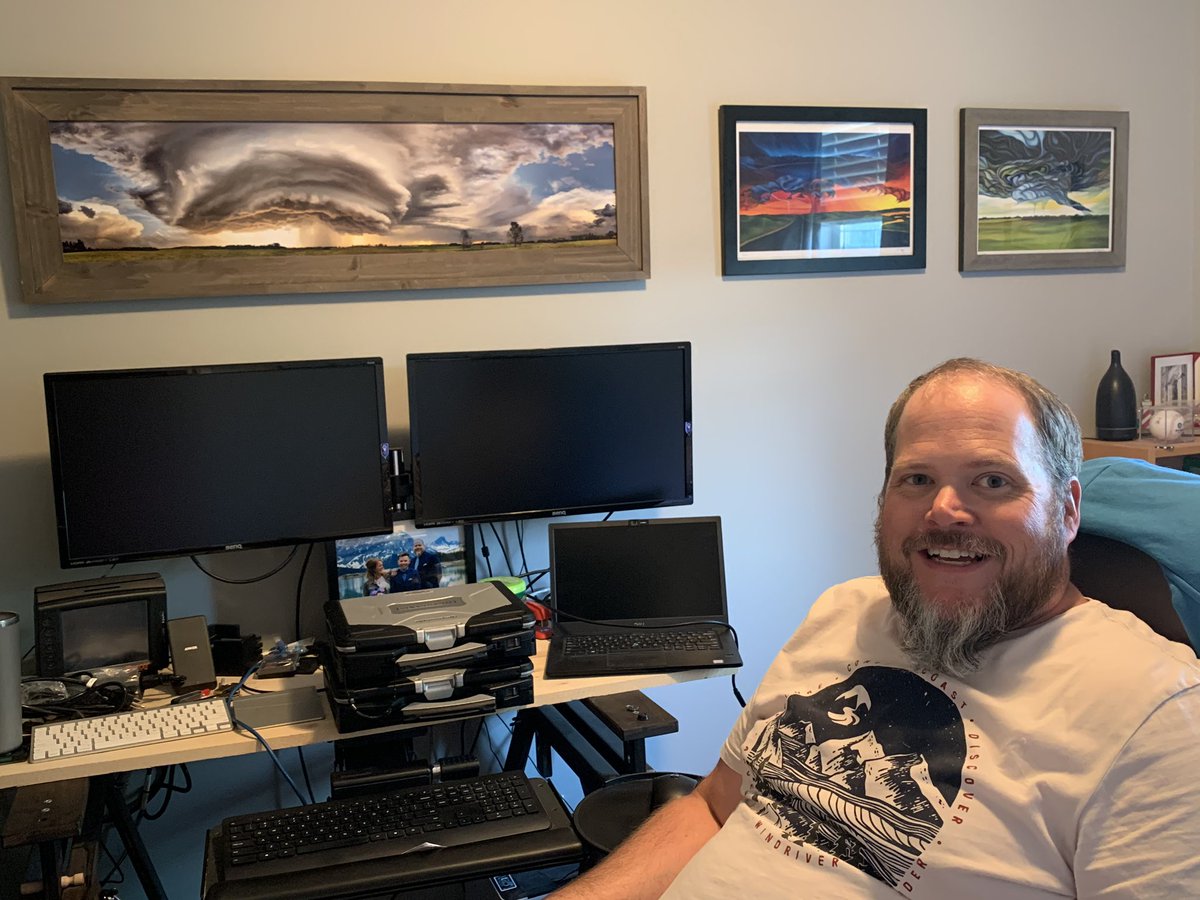 jameswebbca's tweet photo. Thanks @JayIsPainting  for helping bring some color to my home office, glad for a change of scenery after staring at a wall for the last 4 months. https://t.co/bP9ITD43wA