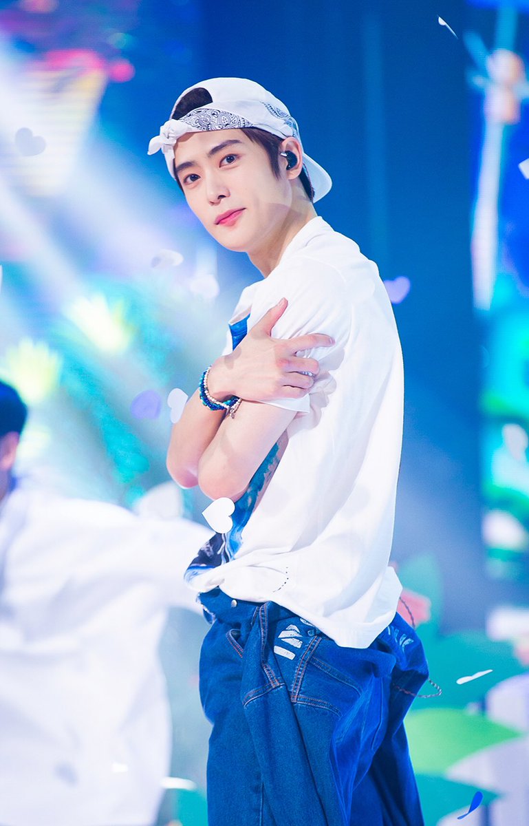 SM_NCT's tweet photo. 200712 SBS Inkigayo’s PD Note Update with MC #JAEHYUN (1)

#NCT #NCT127
https://t.co/5YDQ4XMwSO https://t.co/i4JDUWjuA4