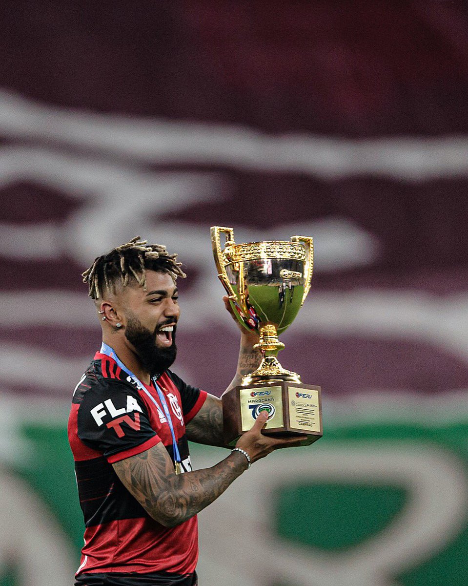 gabigol's tweet photo. Terceiro no ano.. Obrigado Senhor, obrigado família e a todos do @Flamengo ! Ahhhh, deixa eu dar o papo?! Segue tudo normal no RJ PORRAAA 🤣🤪 https://t.co/ToG5z8Jjq0