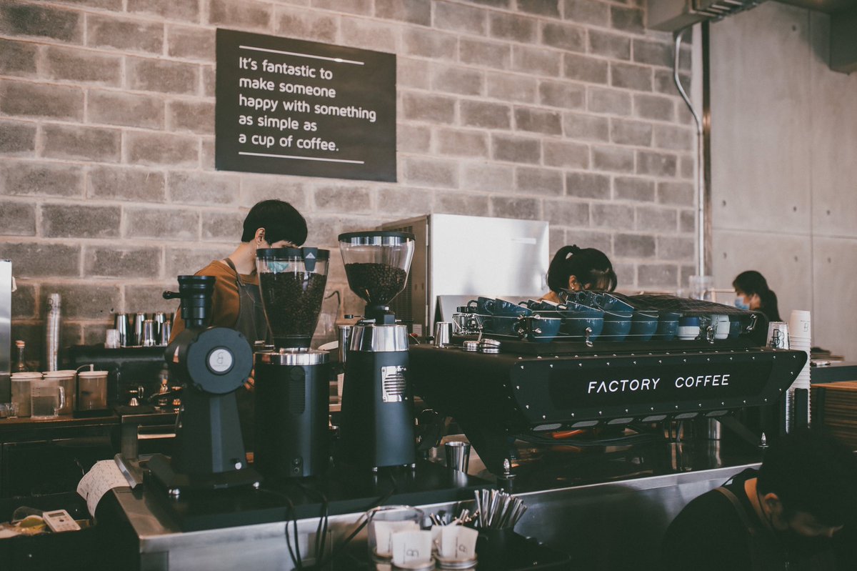 wnxwattana's tweet photo. He wants coffee,
but you are tea,
that's that.
#factorycoffee #cafehopping #cafehoppingbkk https://t.co/OshCMyANza