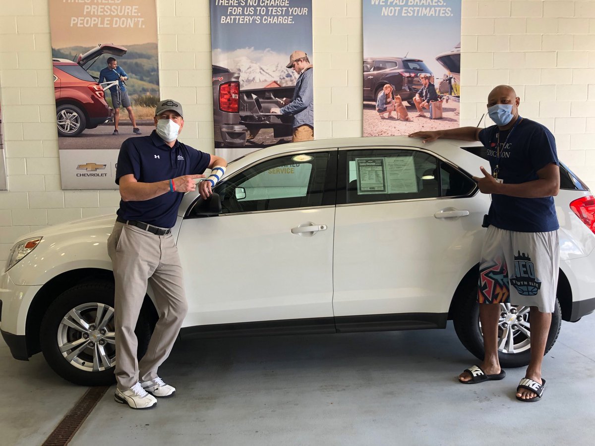 sonnyjohnson32's tweet photo. Sonny Jr. got his 1st car! It's easy to take care of your kids when they make you so proud. @SonnyJohnsonJr1 had straight A's this year and had great work ethic on and off the court. Thank you @AuroraChevy @usedcarhero @kenganley for everything! https://t.co/8ZpjFXrwtS