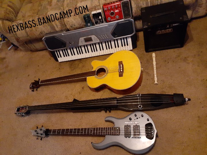HexificeMusic's tweet photo. ALL MY GEAR (except mics and cables).
#bassplayer #BassGuitar #electricbass
#electricupright #uprightbass #bajoacustico #bajoelectrico
#zoombasseffects #zoombass #acousticbass #staggbass #casiokeyboard #fenderamp #electroharmonix #BassGuitar https://t.co/te3hCivCNU