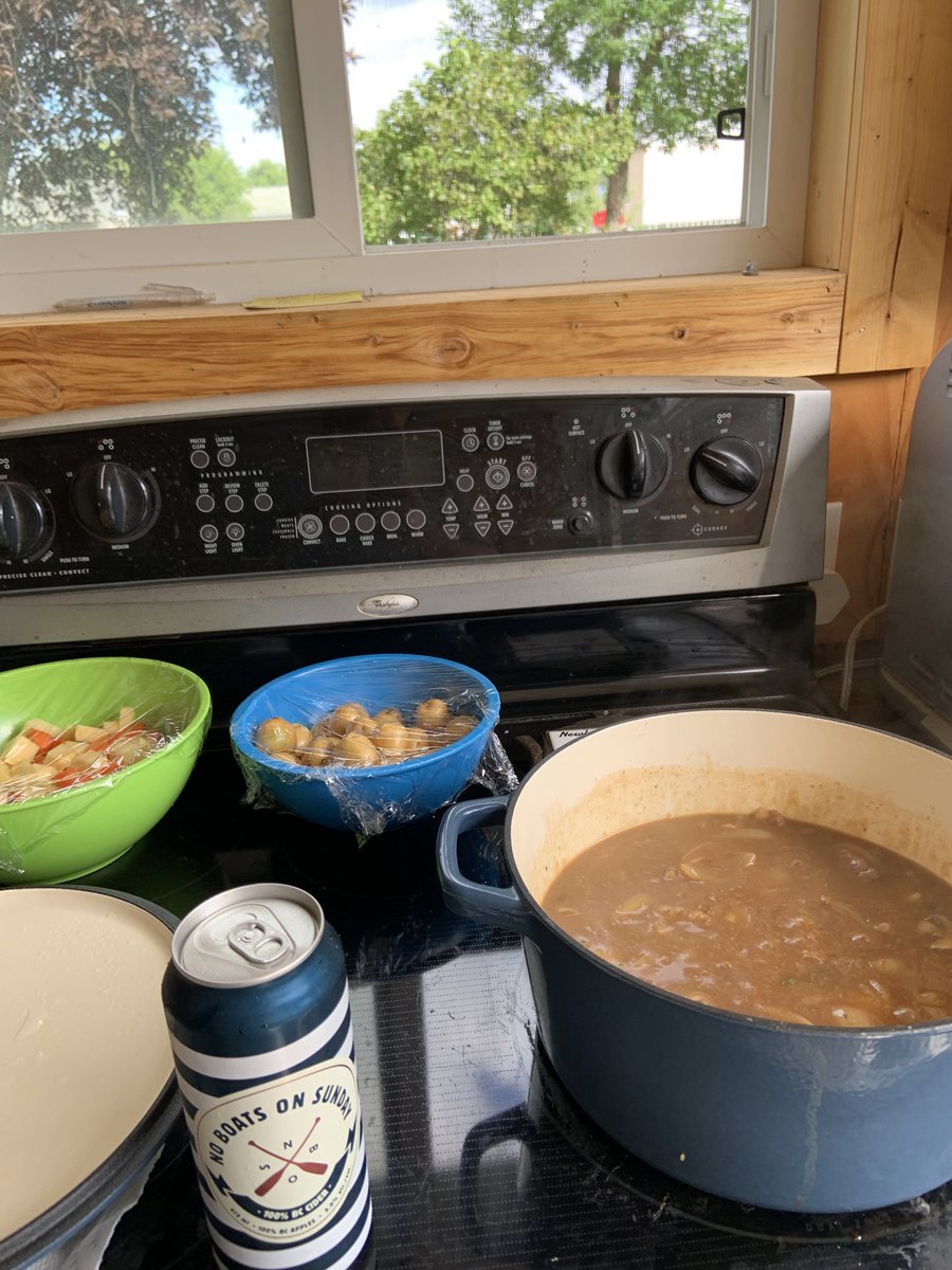 briancritch's tweet photo. Gonna try this cider no boats on Sunday for first time with a pot of Newfie stew on in garage #ymm #oarsup #newfiestew https://t.co/DQOlE3rDMT
