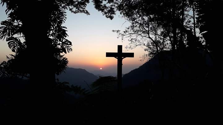 NazarethFamili1's tweet photo. Si un consagrado se olvida de mostrar a Cristo para mostrarse el Si se ufana de los seguidores que tiene en redes y se vanagloria de su fama realmente ha perdido el rumbo.Quien tiene la fama ya tiene la paga.#SiervoInutil. @pespiritusantob @padrecharly @eudistacolombia @jmbacci https://t.co/KdGmFKCw8N