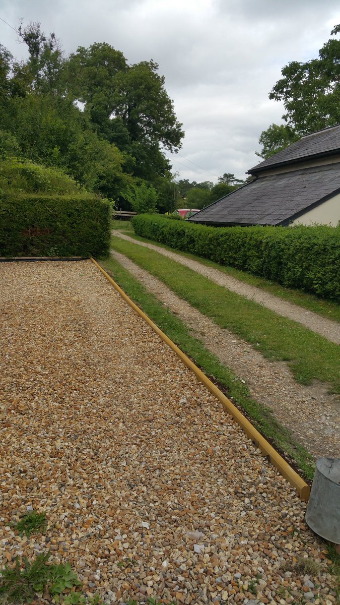 RCRservices's tweet image. Edging stones today out in the country side 😊